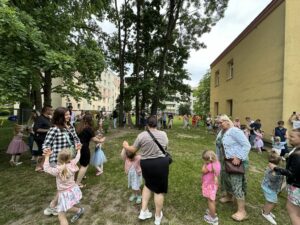 Wspólne tańce i zabawy